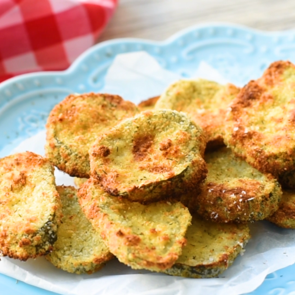 Air Fryer Parmesan Dill Fried Pickle Chips Recipe Video gemischte Dinge
